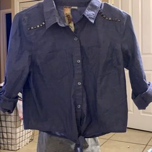 Woman’s tie up shirt
